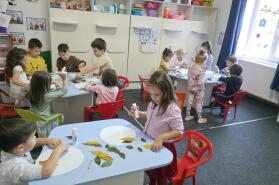 🍁Programul nostru „altfel”:  Marți – Școala Altfel -„Natura în culorile toamnei”🪸