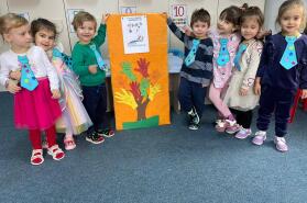 Culori, mânuțe și multe zâmbete!